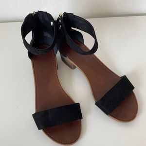 Rock & Candy Nancie tassel sandal